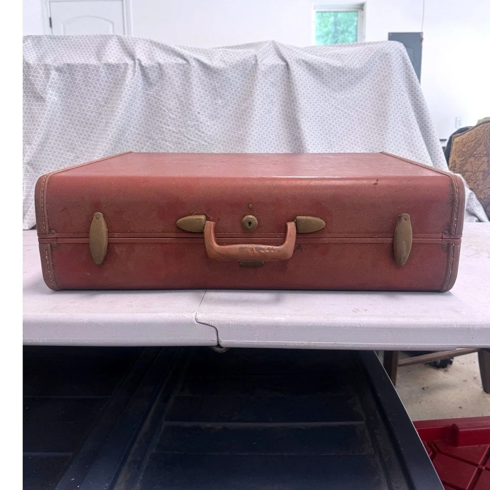 Vintage Samsonite Brown Suitcase 24